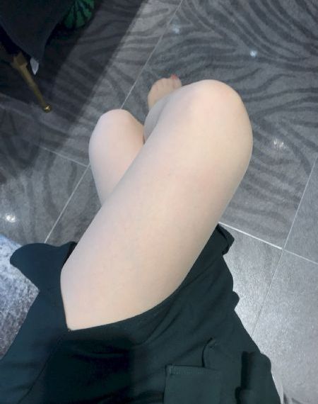 他趴在我两腿中间添得好爽在线看_BD韩语手机免费观看