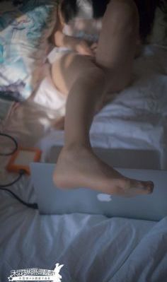 女教师自己扒开荫道口任你看_HD完整视频观看