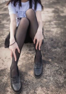 年轻漂亮的女教师6_在线手机观看