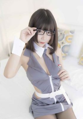 姐姐的朋友来家里做客免费观看_DVDHD高清在线观看