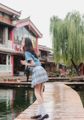 性感女教师在线观看_720免费观看电视剧